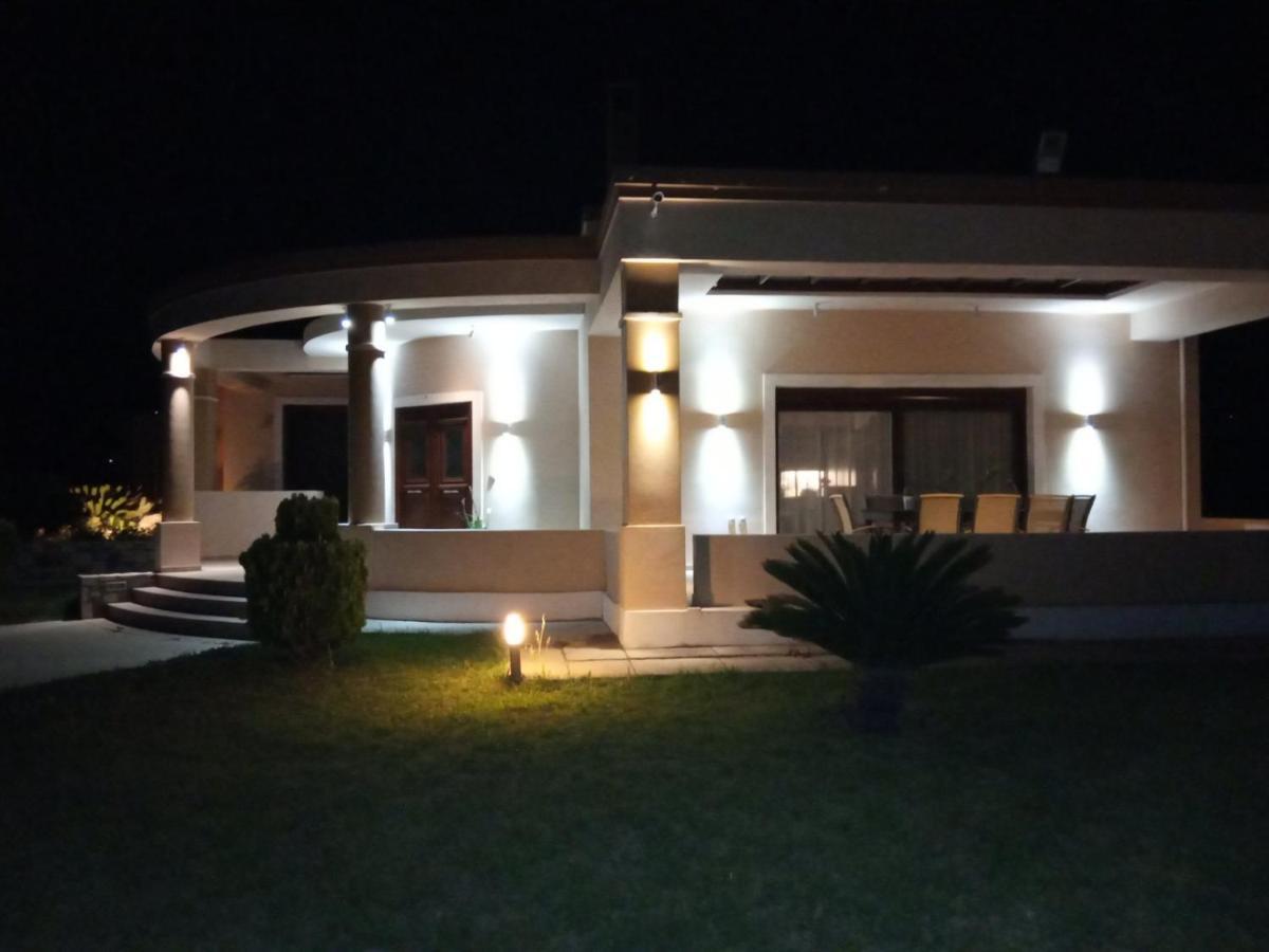 Kos Villa - Family Comfort With Large Garden, Jacuzzi Εξωτερικό φωτογραφία